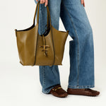 Timeless T Medium Shopping Bag