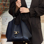 Timeless T Medium Shopping Bag