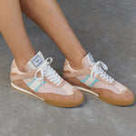 Kick Sneakers