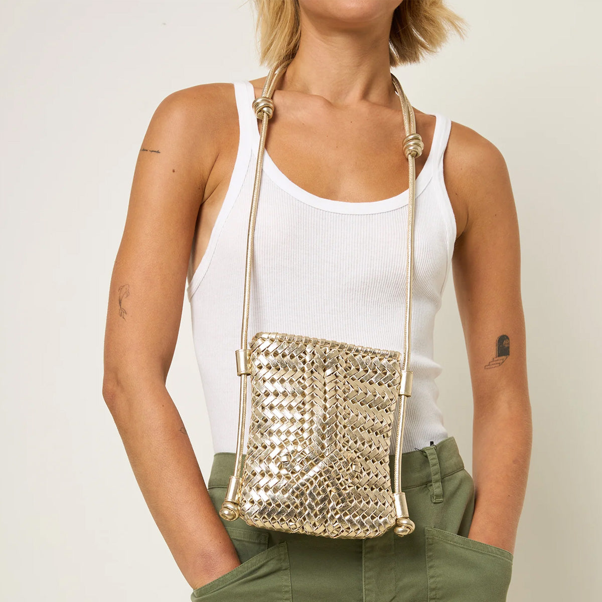 Neeson Croosbody Pouch