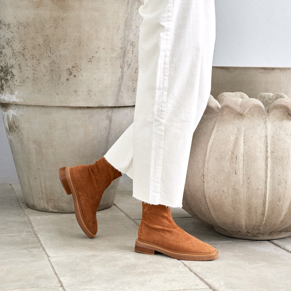 Bailey Stretch Flat Boots